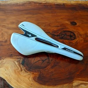 Specialized Toupe Saddle 143mm Hollow Ti Rails White